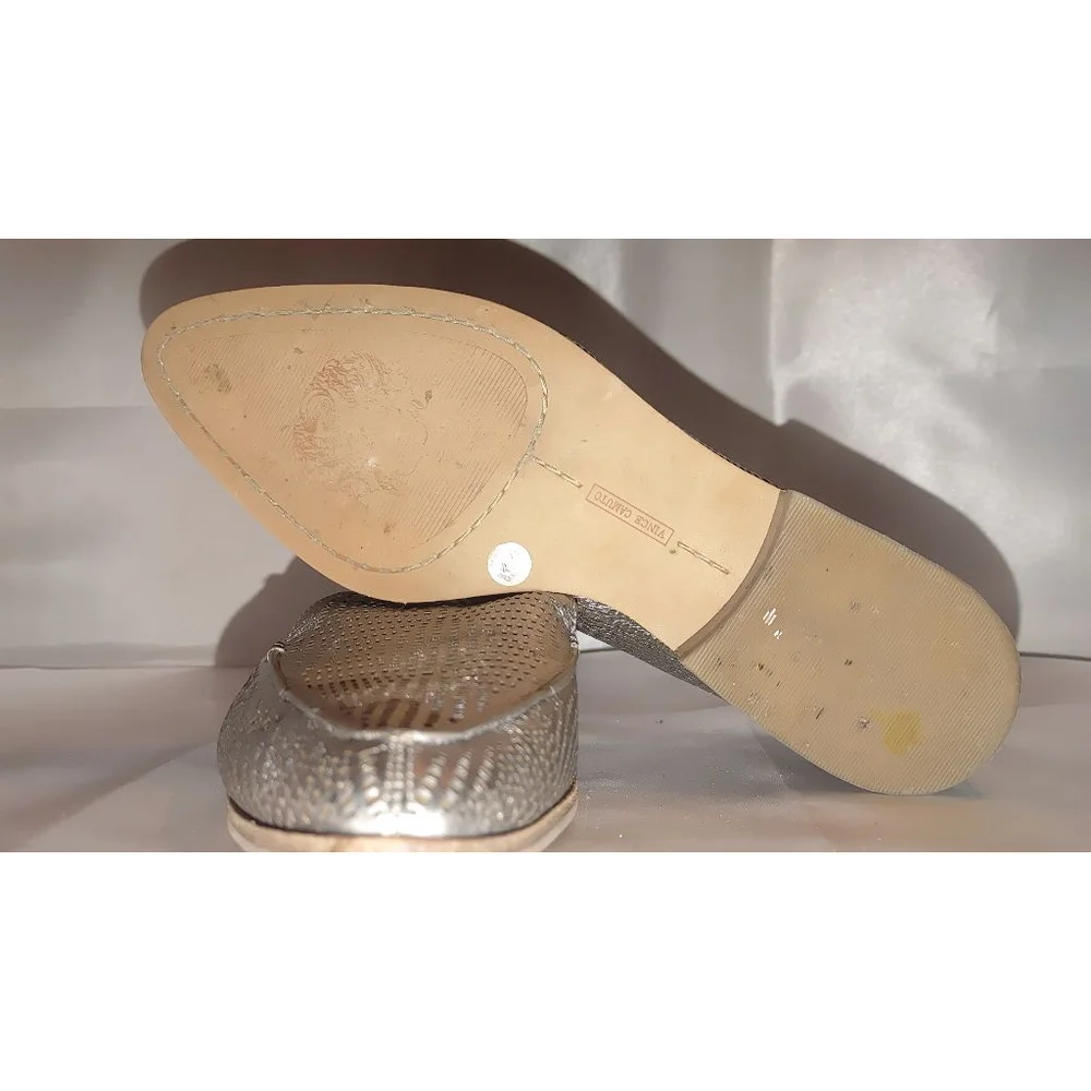Vince Camuto Kade Metallic Silver Loafer Size 8M